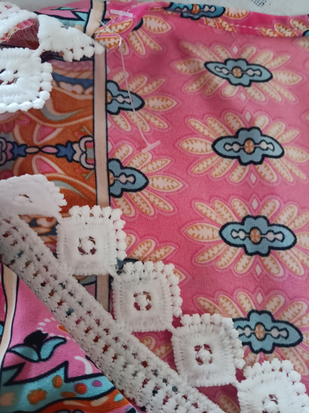 Kara and Kate Pink Blue Floral Paisley Crochet Trim Flowy Tunic Dress NWOT Large - Picture 8 of 8